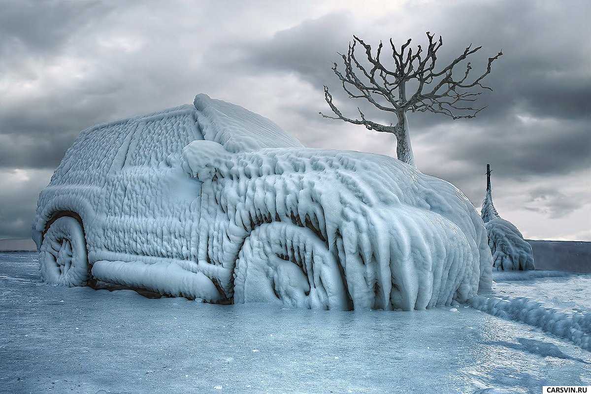 Как защитить автомобиль от обледенения зимой?